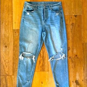 American Eagle MOM Jeans